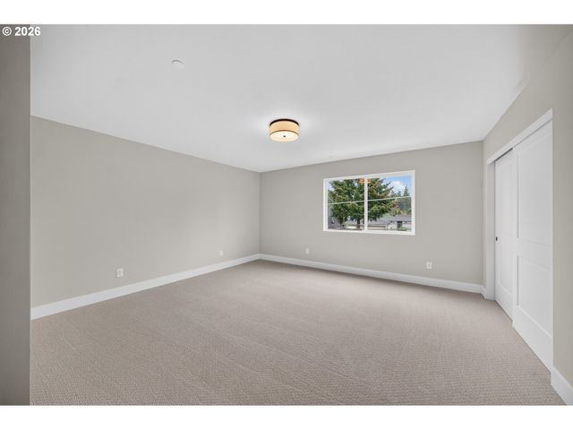10955 Ne Wygant St, Portland, OR 97220