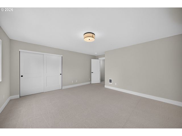 10955 Ne Wygant St, Portland, OR 97220