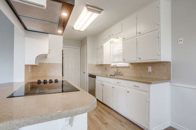 6217 Sunnybrook Drive, Watauga, TX 76148