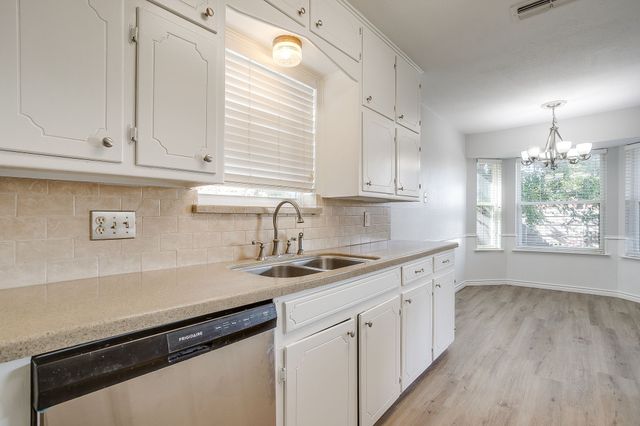 6217 Sunnybrook Drive, Watauga, TX 76148