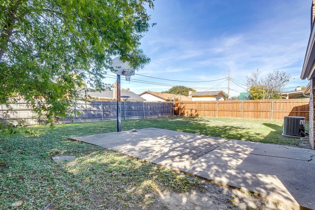 6217 Sunnybrook Drive, Watauga, TX 76148