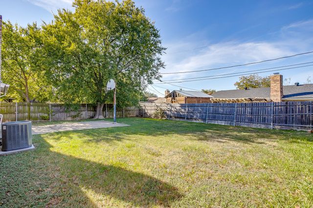 6217 Sunnybrook Drive, Watauga, TX 76148