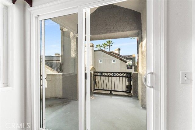 430 Lake Street 304, Huntington Beach, CA 92648