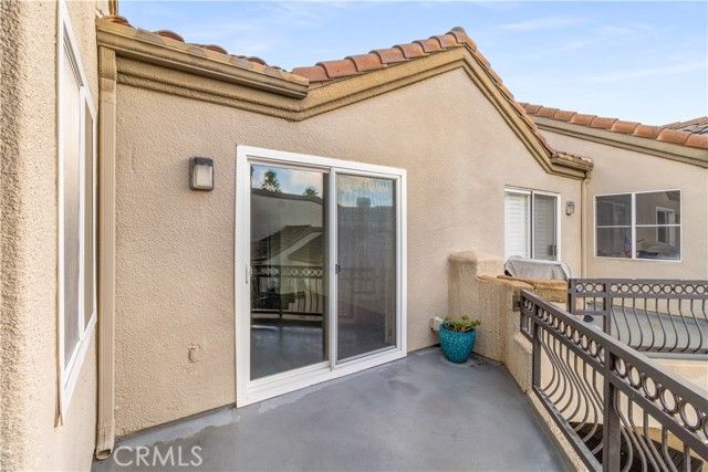 430 Lake Street 304, Huntington Beach, CA 92648