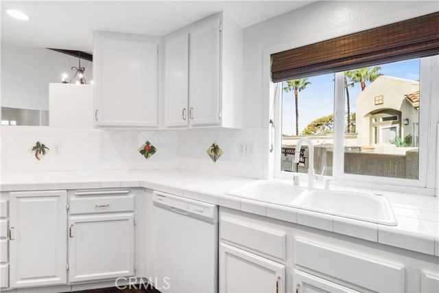 430 Lake Street 304, Huntington Beach, CA 92648