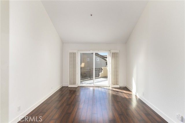 430 Lake Street 304, Huntington Beach, CA 92648