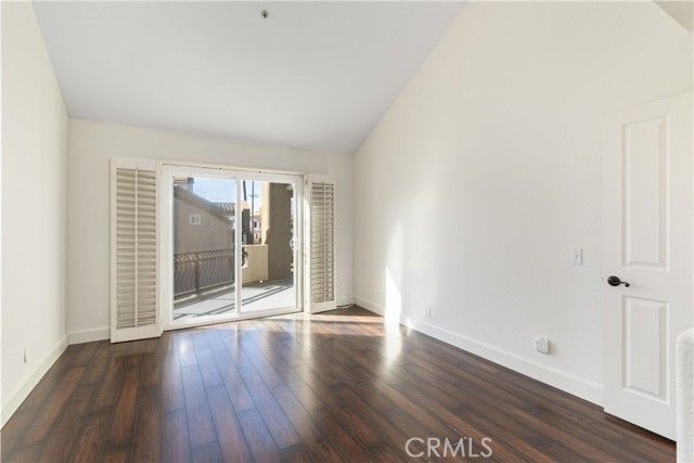 430 Lake Street 304, Huntington Beach, CA 92648