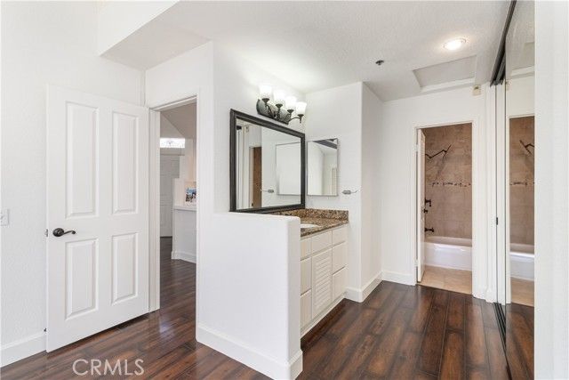 430 Lake Street 304, Huntington Beach, CA 92648