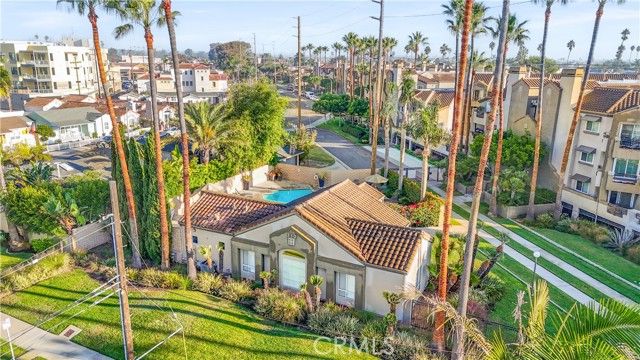 430 Lake Street 304, Huntington Beach, CA 92648
