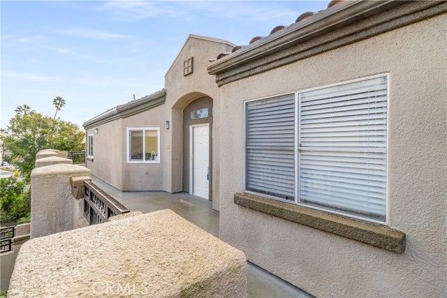 430 Lake Street 304, Huntington Beach, CA 92648