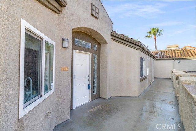 430 Lake Street 304, Huntington Beach, CA 92648