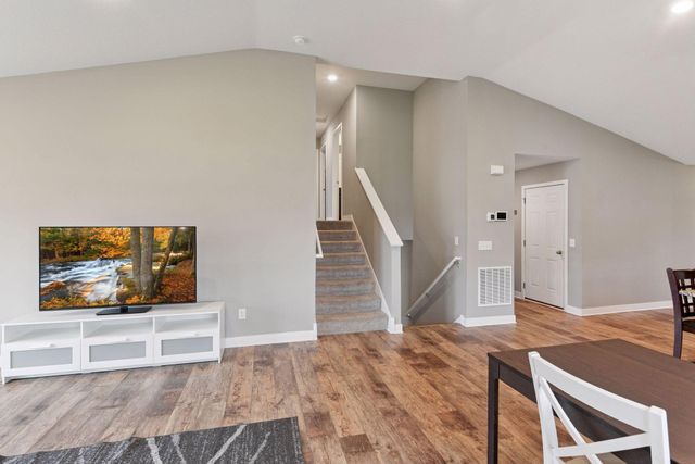 1936 Meridian Curve, Carver, MN 55315