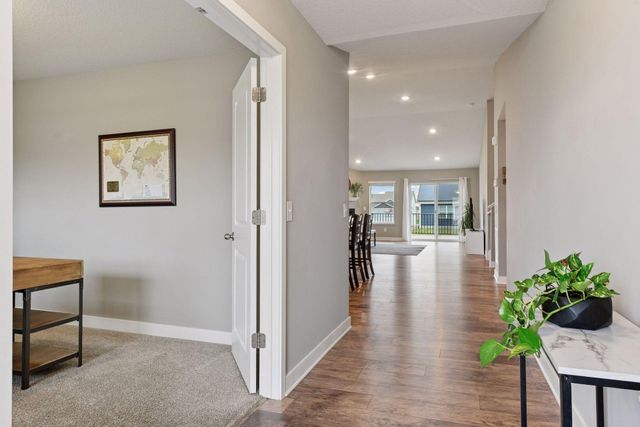 1936 Meridian Curve, Carver, MN 55315