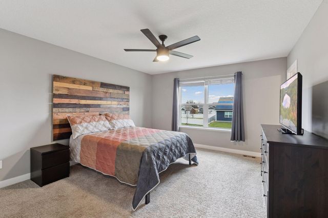 1936 Meridian Curve, Carver, MN 55315