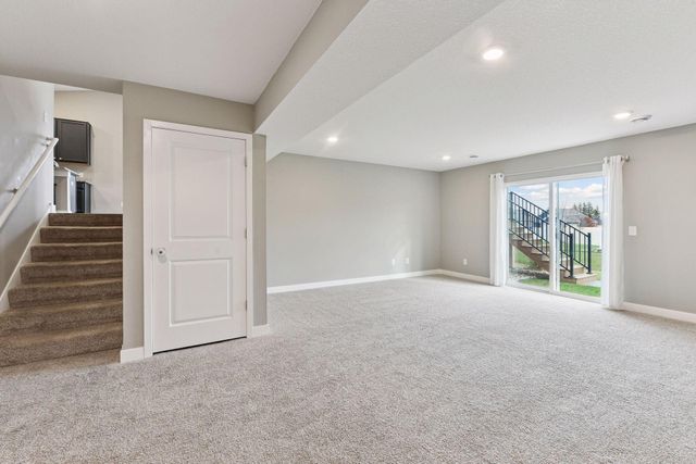 1936 Meridian Curve, Carver, MN 55315