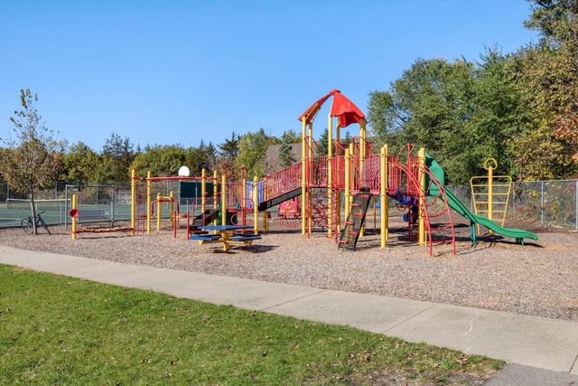 1936 Meridian Curve, Carver, MN 55315