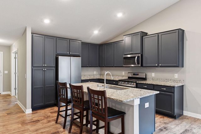 1936 Meridian Curve, Carver, MN 55315