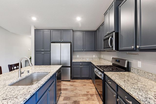 1936 Meridian Curve, Carver, MN 55315