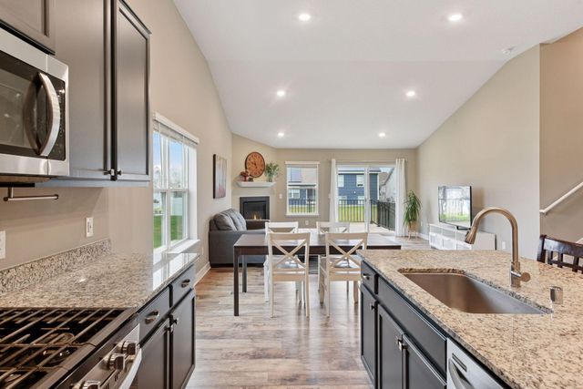 1936 Meridian Curve, Carver, MN 55315