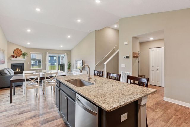 1936 Meridian Curve, Carver, MN 55315