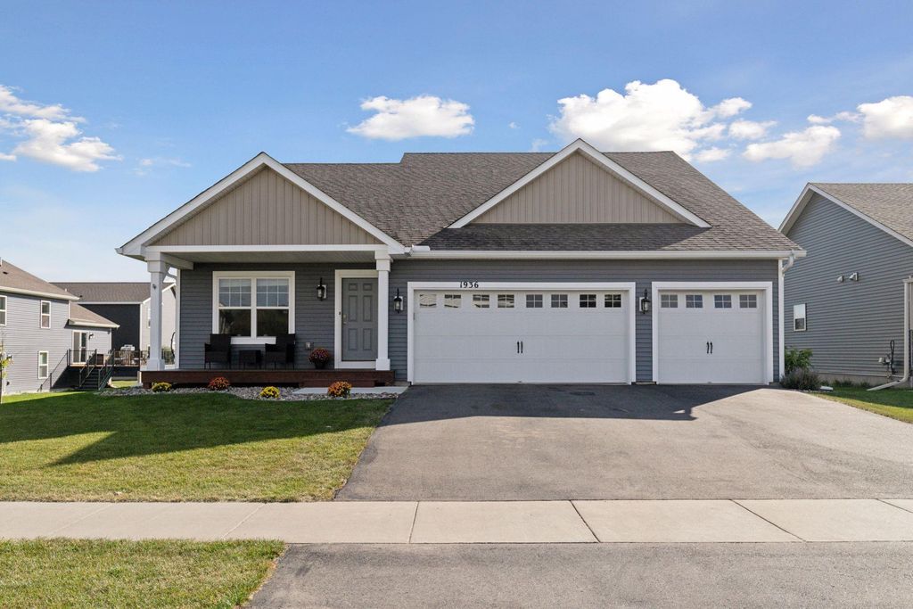 1936 Meridian Curve, Carver, MN 55315