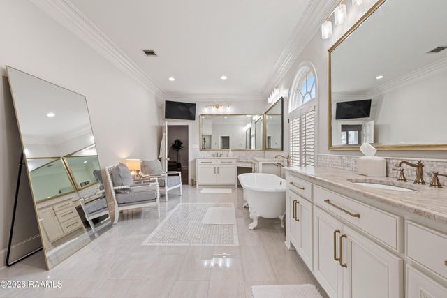 310 Sawgrass Lane, Broussard, LA 70518