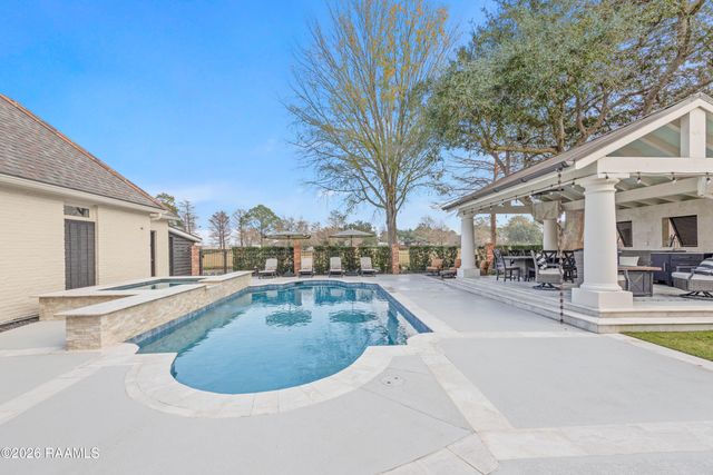 310 Sawgrass Lane, Broussard, LA 70518