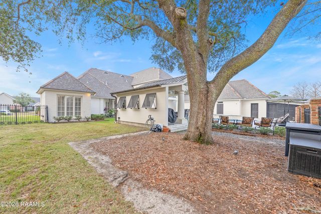 310 Sawgrass Lane, Broussard, LA 70518