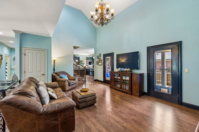 314 W 6th St Apt 7, Columbia, TN 38401