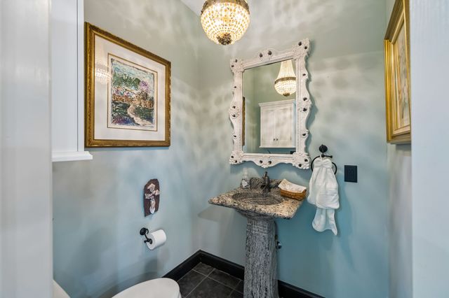 314 W 6th St Apt 7, Columbia, TN 38401