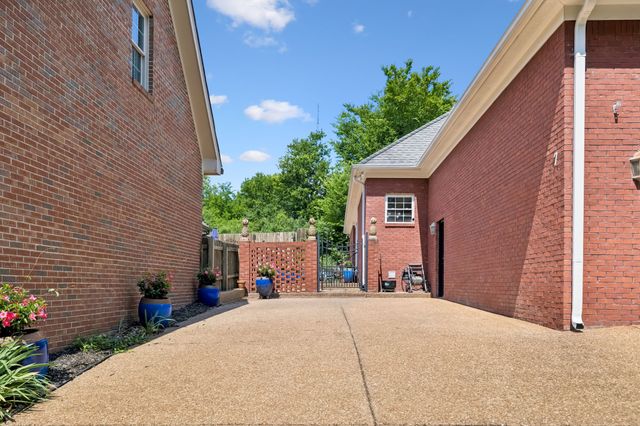 314 W 6th St Apt 7, Columbia, TN 38401