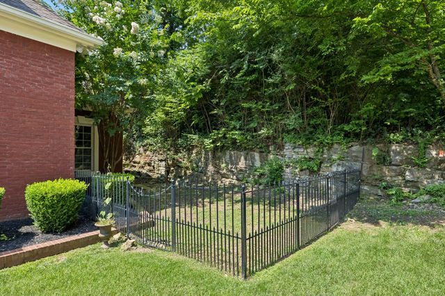 314 W 6th St Apt 7, Columbia, TN 38401
