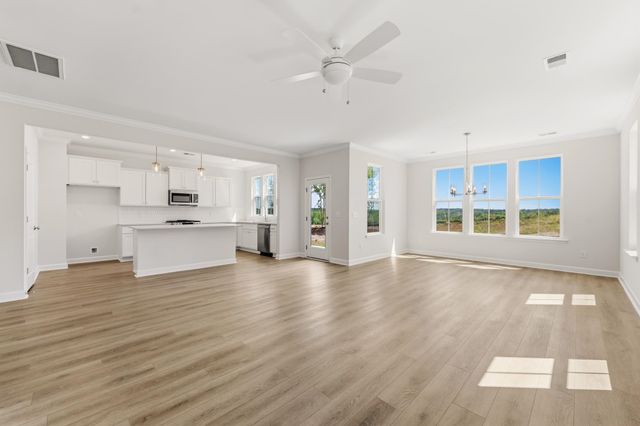 7038 New Horizons Lane, Boiling Springs, SC 29316