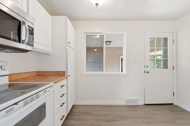 3003 S Bernard St, Spokane, WA 99203