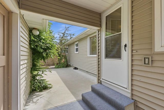 3003 S Bernard St, Spokane, WA 99203