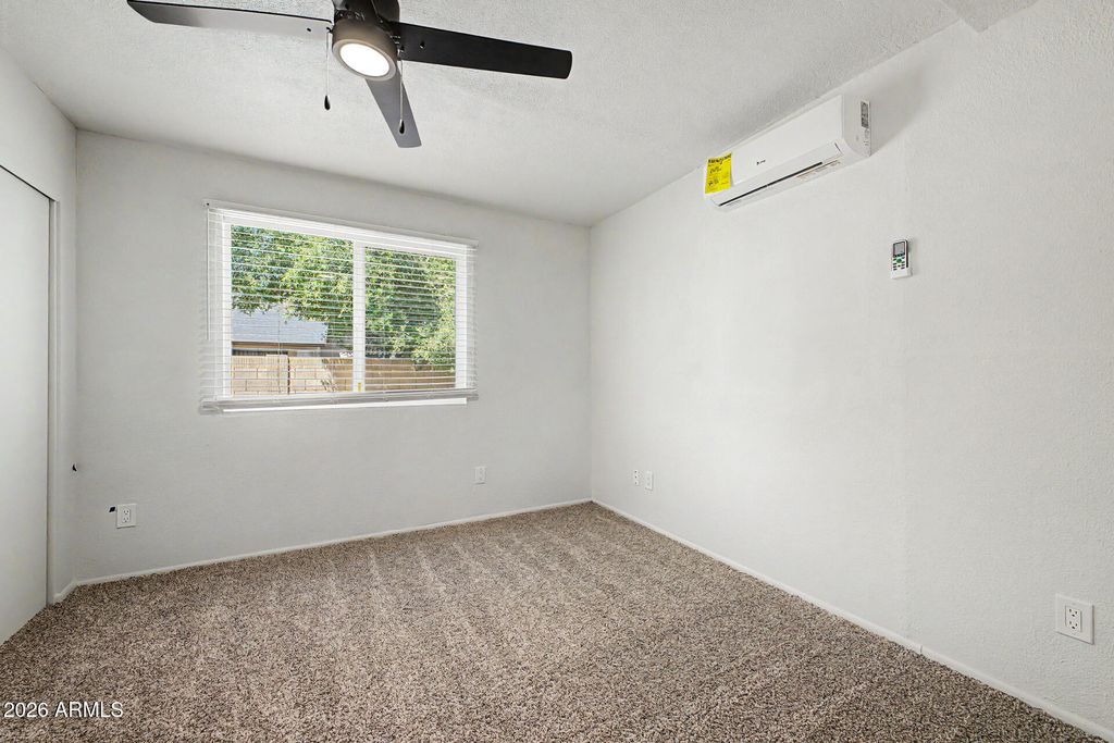 Image 21 of property listing at 11822 N 76TH Drive, Peoria, AZ 85345
