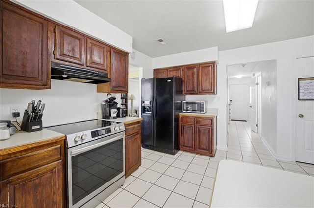 2004 Springside CT, Virginia Beach, VA 23456