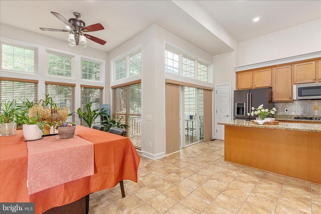 2158 OBERLIN DR, Woodbridge, VA 22191