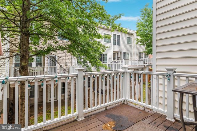 2158 OBERLIN DR, Woodbridge, VA 22191