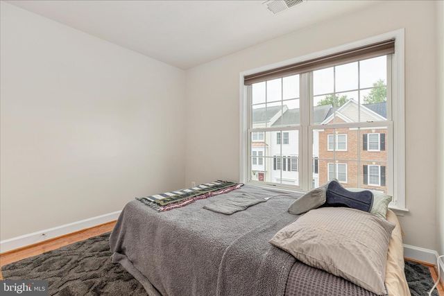 2158 OBERLIN DR, Woodbridge, VA 22191