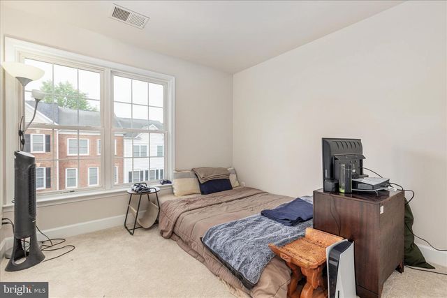 2158 OBERLIN DR, Woodbridge, VA 22191