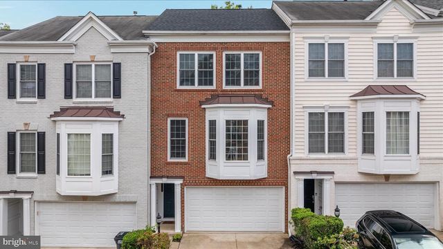 2158 OBERLIN DR, Woodbridge, VA 22191