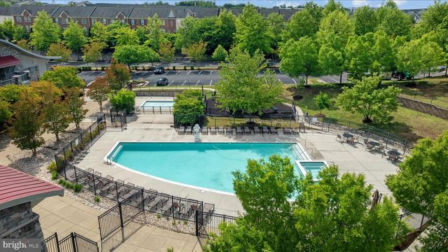 2158 OBERLIN DR, Woodbridge, VA 22191