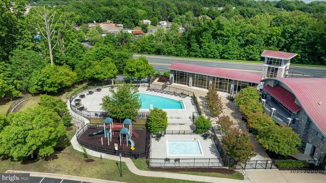2158 OBERLIN DR, Woodbridge, VA 22191
