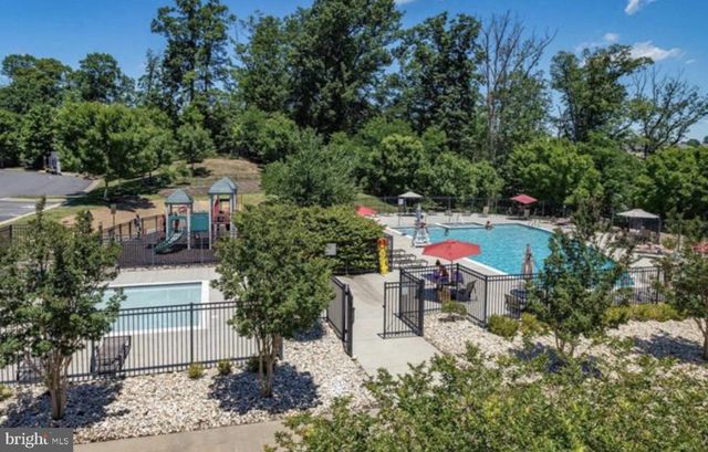 2158 OBERLIN DR, Woodbridge, VA 22191