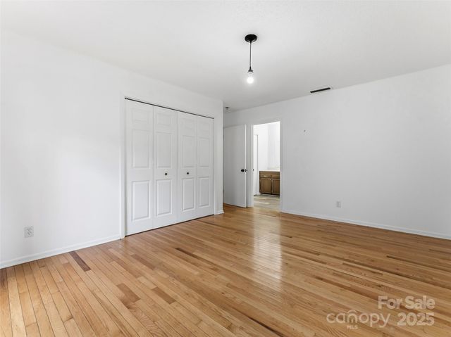 27 Spring Valley Road, Pisgah Forest, NC 28768