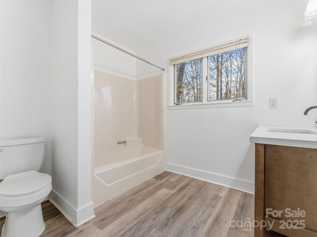 27 Spring Valley Road, Pisgah Forest, NC 28768