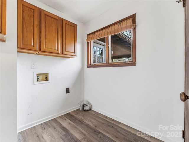 27 Spring Valley Road, Pisgah Forest, NC 28768