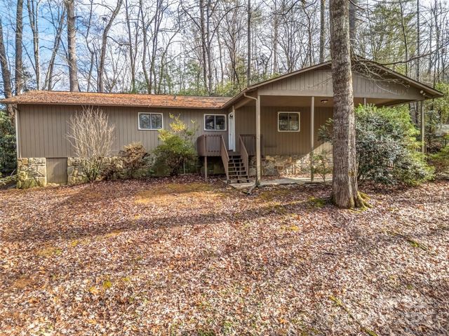 27 Spring Valley Road, Pisgah Forest, NC 28768