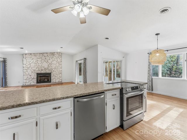 27 Spring Valley Road, Pisgah Forest, NC 28768